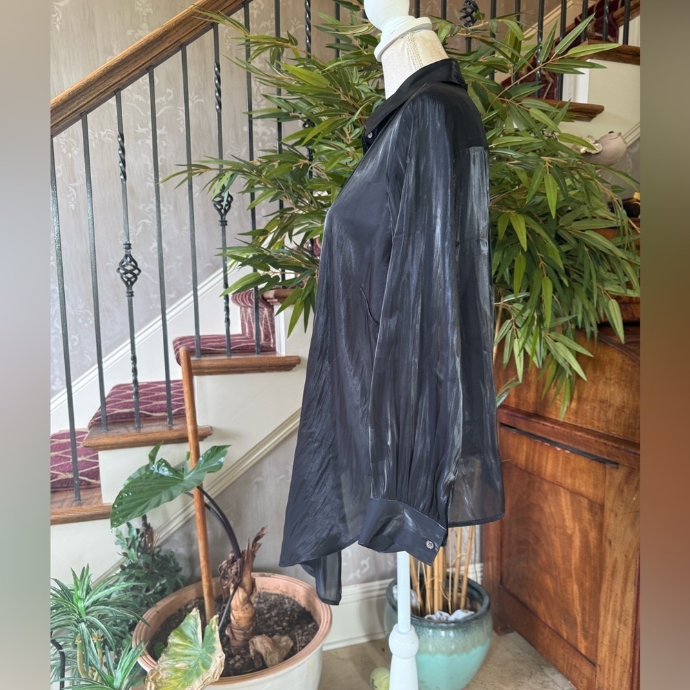 Vince Camuto, ladies, black long sleeve satin top size one X excellent condition - Picture 9 of 16